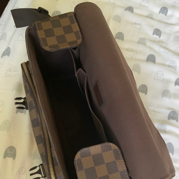 Louis Vuitton Men Messenger bag - Picture 3 of 9